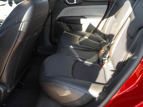 New 2025 Jeep Compass Latitude w/ Sun & Sound Group image 16