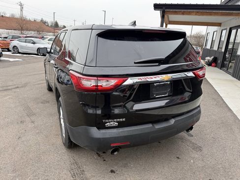 Used 2020 Chevrolet Traverse LS image 9