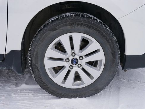 Used 2019 Subaru Outback 2.5i Premium w/ Popular Package #2 image 9