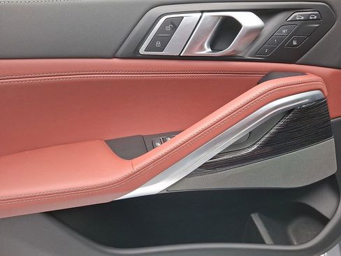 Used 2025 BMW X6 M60i image 4