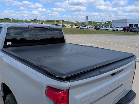 Used 2024 Chevrolet Silverado 1500 Custom image 36