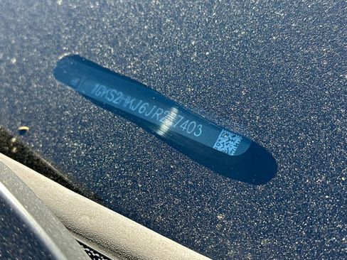 Used 2018 GMC Yukon XL Denali w/ Denali Ultimate Package image 2