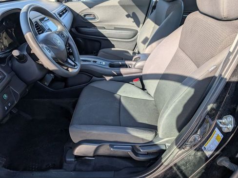 Used 2019 Honda HR-V LX image 19