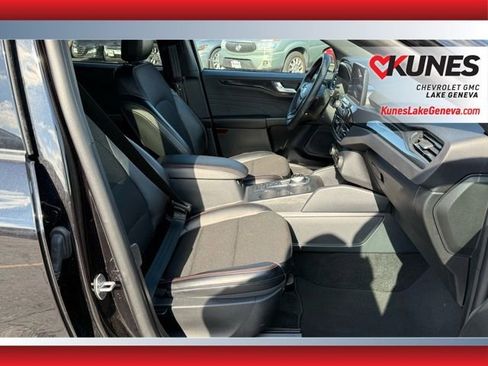 Used 2025 Ford Escape ST-Line image 16