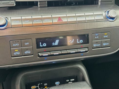 Used 2025 Hyundai Kona SEL FWD image 23