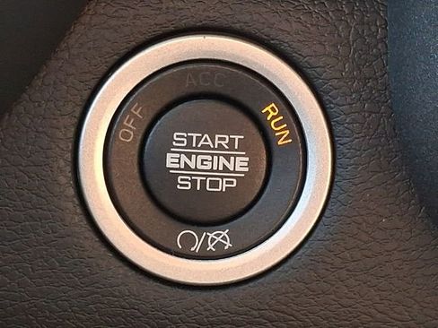 Used 2024 RAM 2500 Tradesman w/ Chrome Appearance Group image 22