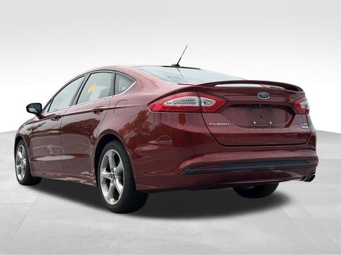Used 2014 Ford Fusion SE FWD image 5