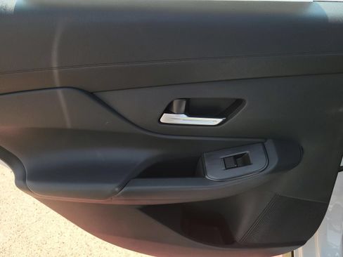 New 2027 Nissan Sentra SR w/ Floor Mat Package FWD image 11