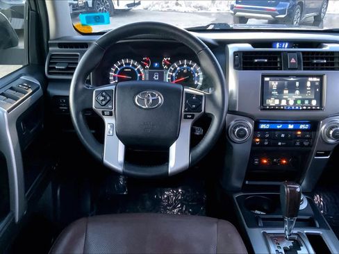 Used 2014 Toyota 4Runner Limited image 6
