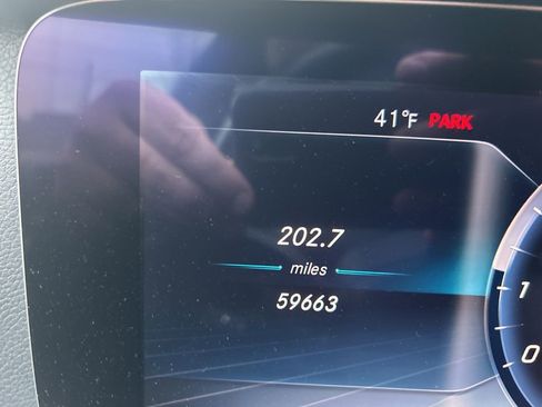 Used 2018 Mercedes-Benz E 300 4MATIC image 21