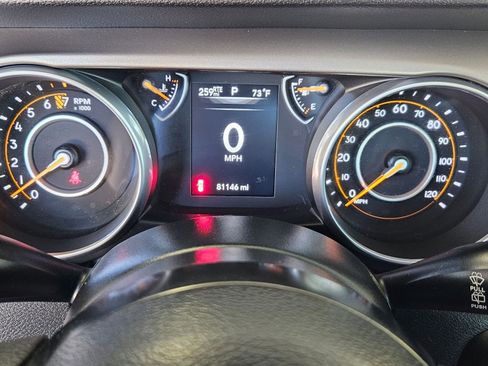 Used 2018 Jeep Wrangler Sport AWD/4WD image 15