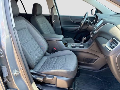 Used 2018 Chevrolet Equinox LT AWD/4WD image 27