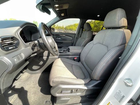 Certified 2025 Honda Pilot Sport image 26