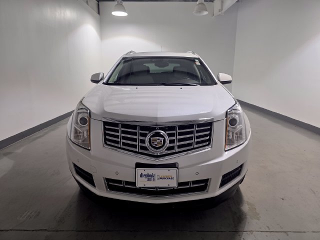 Used 2016 Cadillac SRX Luxury w/ Driver Awareness Package FWD image 2