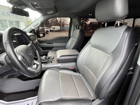 Used 2022 Ford F150 Lariat w/ Trailer Tow Package image 19