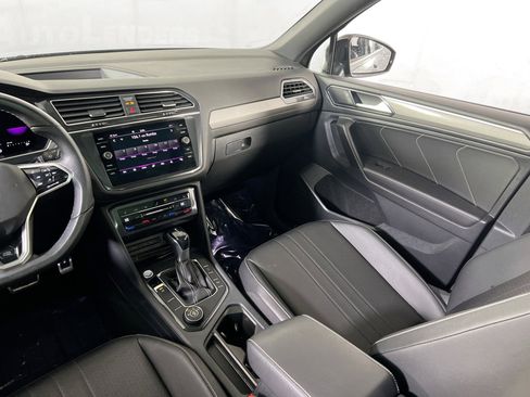 Used 2022 Volkswagen Tiguan SE R-Line image 23