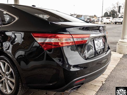 Used 2014 Toyota Avalon XLE Touring image 14
