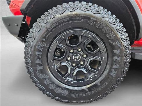 Used 2022 Ford Bronco Wildtrak image 23