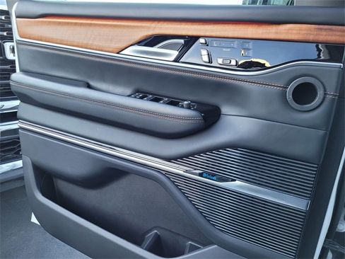 Certified 2024 Jeep Grand Wagoneer L Series III image 13