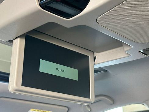 Used 2019 Honda Pilot Touring image 17