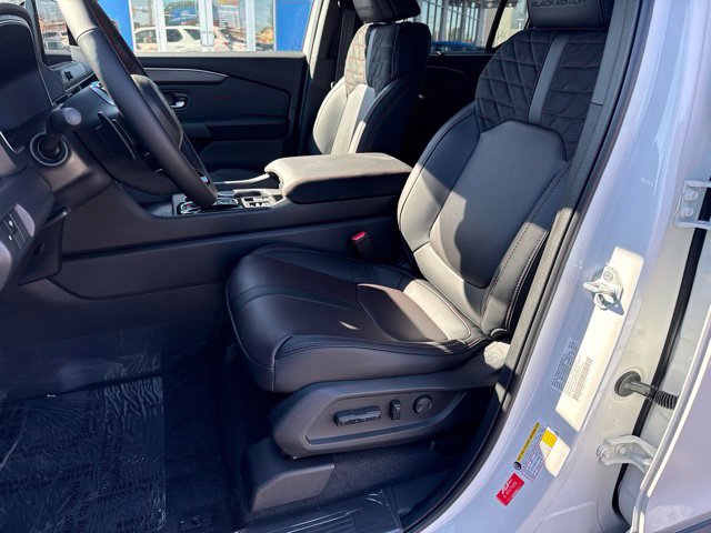 New 2026 Honda Pilot Black Edition image 11