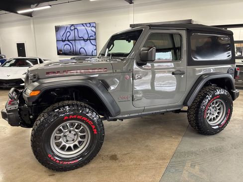 Used 2018 Jeep Wrangler Rubicon image 2