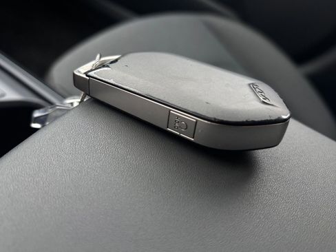 Used 2025 Kia K4 LXS image 25