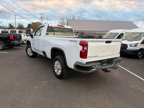 Used 2022 Chevrolet Silverado 2500 LT w/ Convenience Package image 6