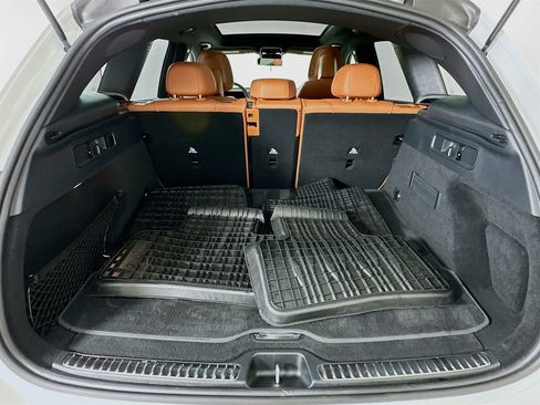 Used 2026 Mercedes-Benz GLC 300 image 29