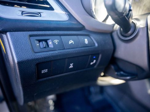 Used 2016 Hyundai Santa Fe Limited image 21