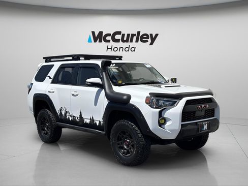 Used 2021 Toyota 4Runner TRD Off-Road Premium w/ Moonroof Package image 2