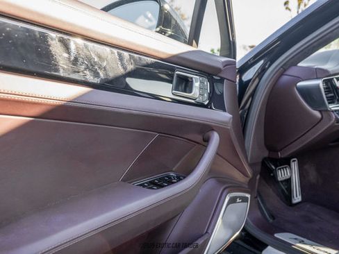 Used 2023 Porsche Panamera GTS image 21