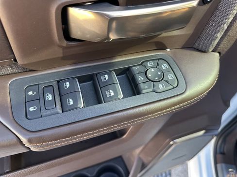 Used 2025 RAM 3500 Longhorn image 12