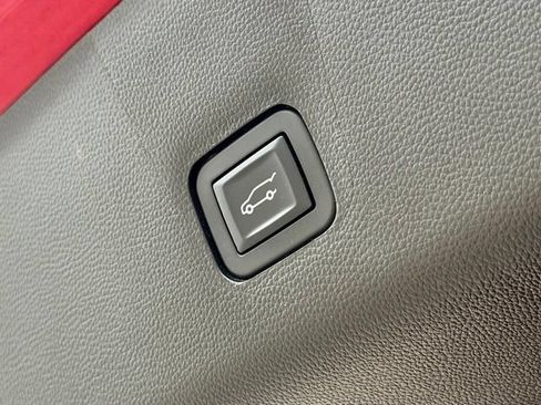 Used 2019 Chevrolet Traverse LT AWD/4WD image 23