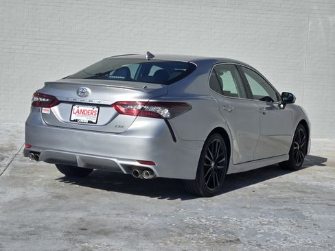 Used 2023 Toyota Camry XSE image 8