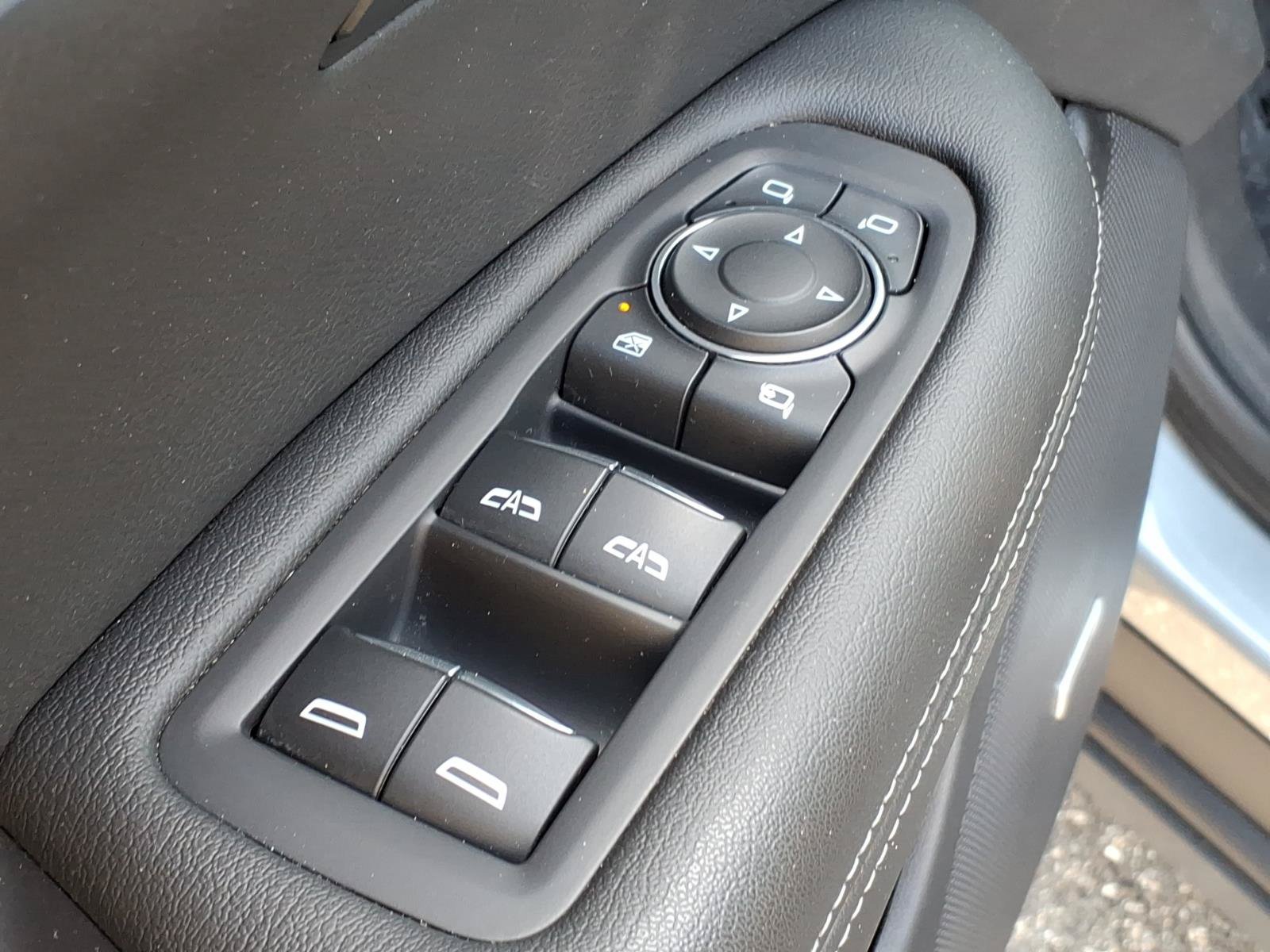 Used 2024 Cadillac XT6 Premium Luxury AWD/4WD image 15