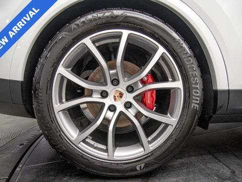 Used 2025 Porsche Cayenne S AWD/4WD image 33