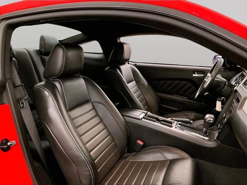 Used 2012 Ford Mustang GT Premium image 7