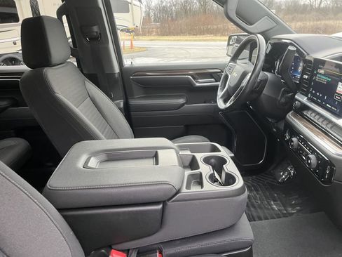 Used 2022 Chevrolet Silverado 1500 LT image 17