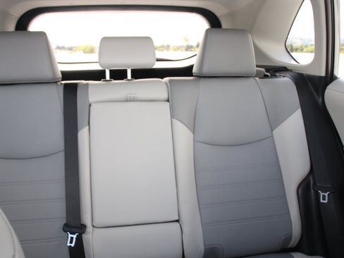 Used 2022 Toyota RAV4 XLE Premium FWD image 22