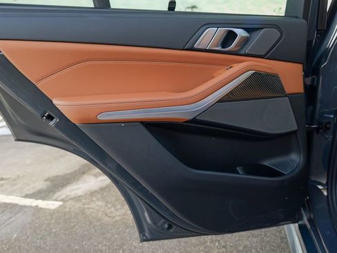 Used 2022 BMW X5 M50i w/ Executive Package image 27