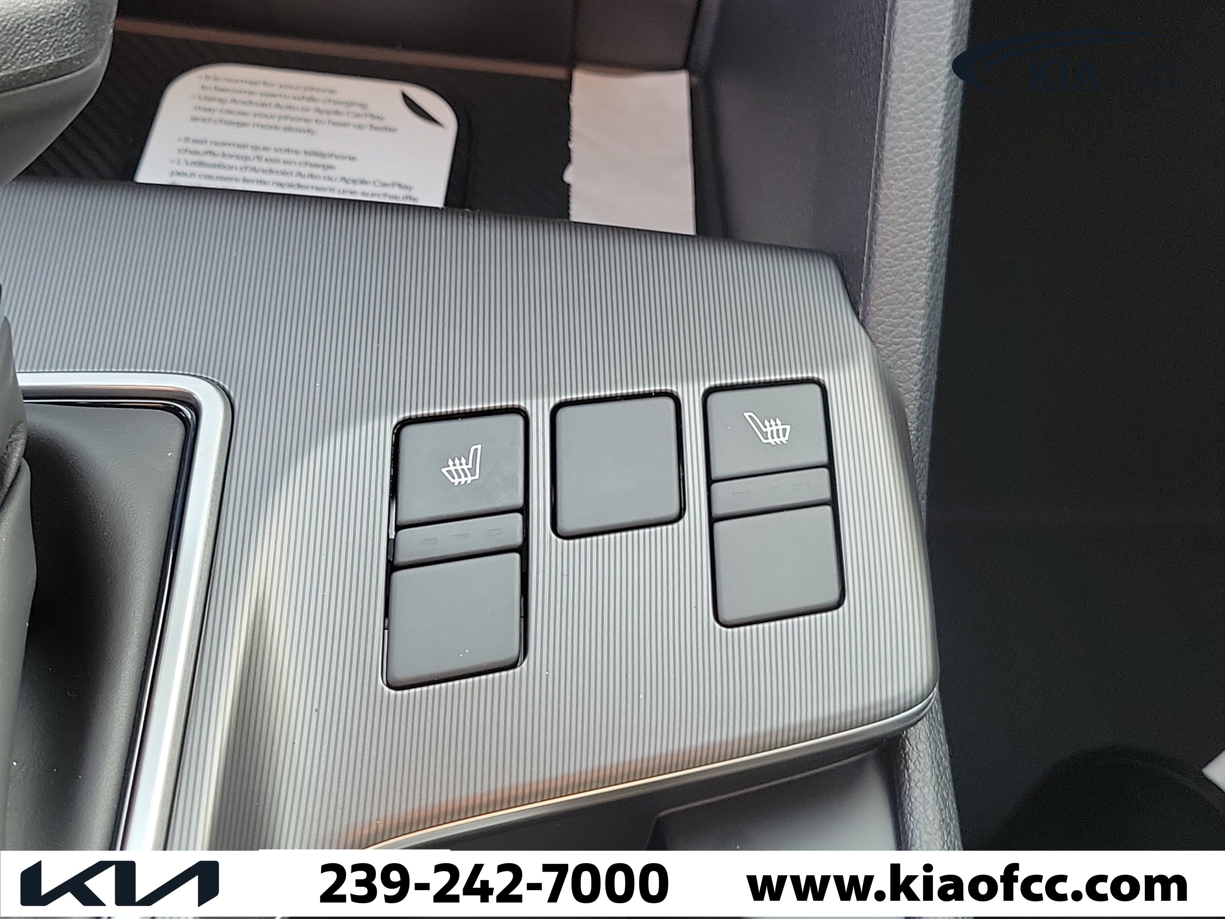 New 2026 Kia Sportage EX w/ EX Panorama Roof Package FWD image 28