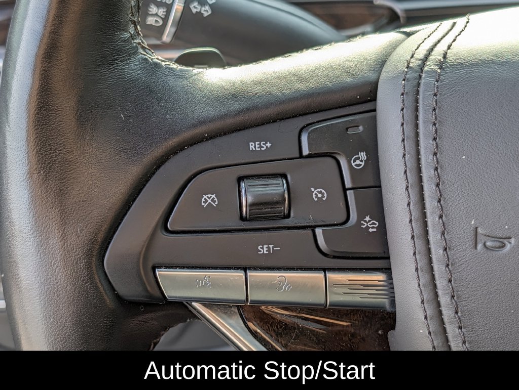 Used 2022 Cadillac Escalade Premium Luxury Platinum w/ Heavy-Duty Trailer Package AWD/4WD image 21