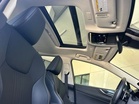 Certified 2025 Lexus NX 350h AWD w/ Premium Package image 33