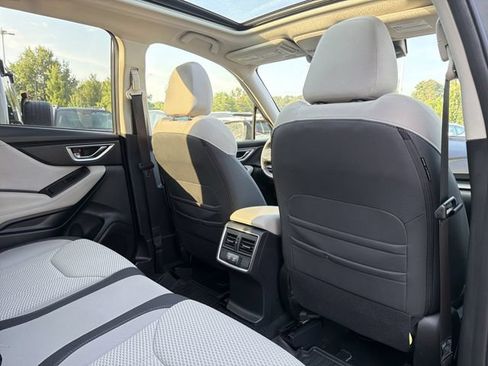 Used 2024 Subaru Forester Premium AWD/4WD image 15