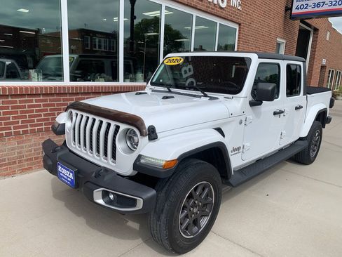 Used 2020 Jeep Gladiator Overland w/ Uconnect 4C Nav & Sound Group AWD/4WD image 4