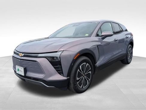 Used 2024 Chevrolet Blazer EV LT AWD/4WD image 3