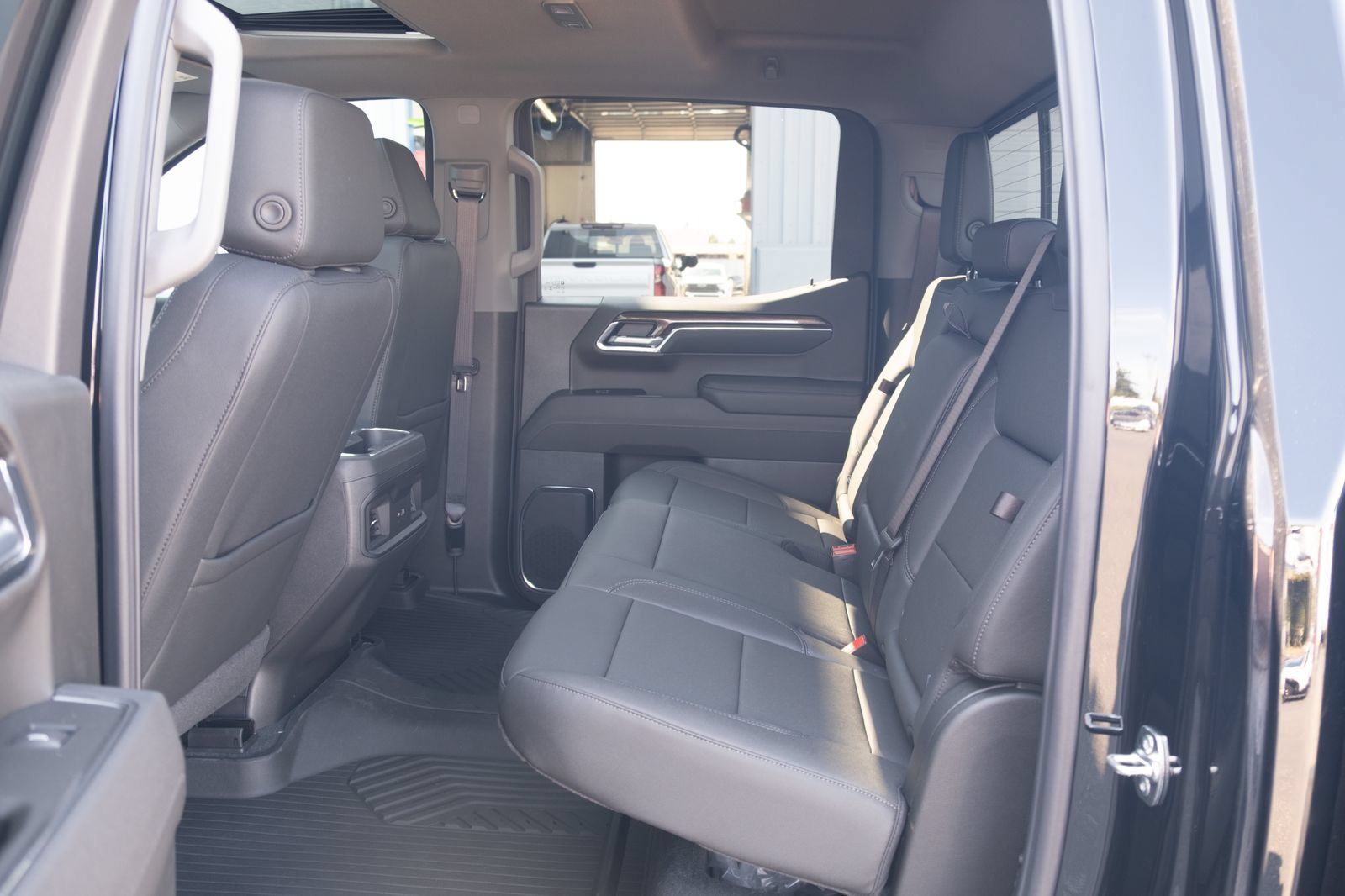 New 2026 Chevrolet Silverado 1500 RST w/ Convenience Package II AWD/4WD image 17