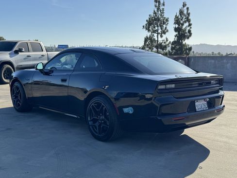 Used 2024 Dodge Charger R/T w/ Plus Group image 4