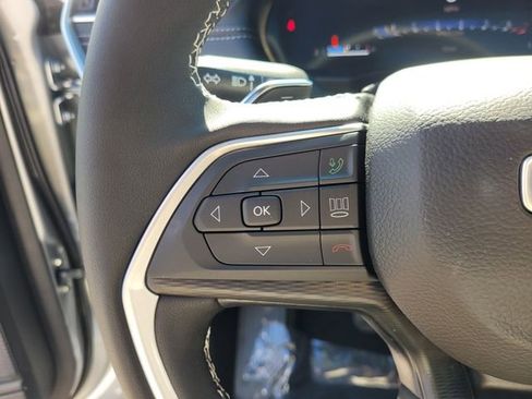 New 2025 Jeep Grand Cherokee Altitude image 29